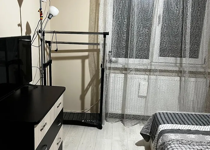 Apartment Craiovita 12 *